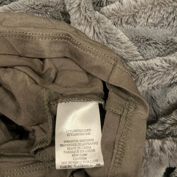 NWT Z Supply Olive Krista Romper Size Sma - Picture 10 of 13